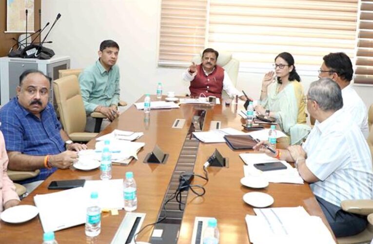 उप मुख्यमंत्री  शुक्ल ने पीएम-अभीम एवं 15वें वित्त आयोग अंतर्गत कार्यों की प्रगति की समीक्षा की