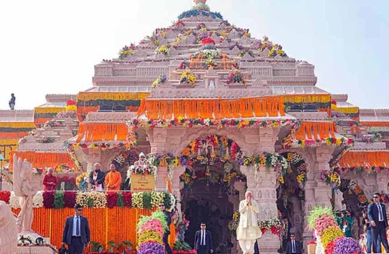 मुख्यमंत्री के निर्देशन में ध्वजारोहण से पहले स्मार्ट सिटी में बदल रही अयोध्या