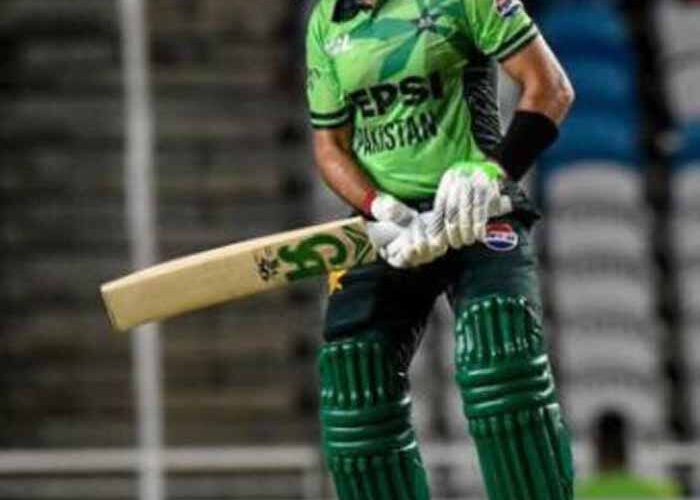 आउट होने के बाद गुस्साए बाबर आजम, स्टंप्स पर निकाली भड़ास; ICC ने ठोका जुर्माना