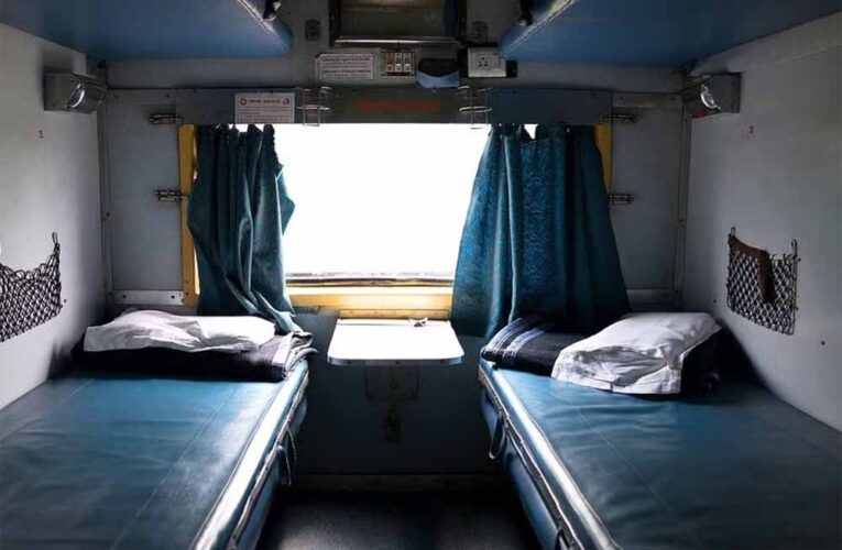 रेलवे ने बदले टिकट बुकिंग के नियम! अब तय हुआ सोने का समय, लोअर बर्थ इन्हें मिलेगी