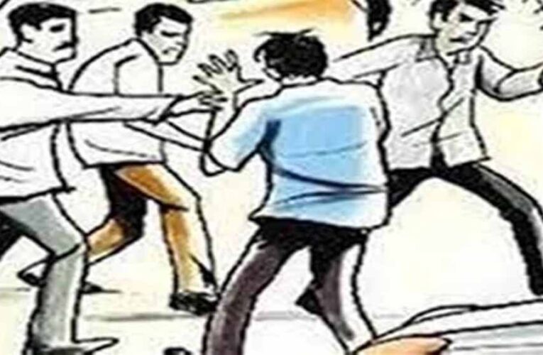 नरसिंहपुर में कानून का मखौल: पुलिस चौकी के भीतर युवक की पिटाई, 5 आरोपी घेरे में