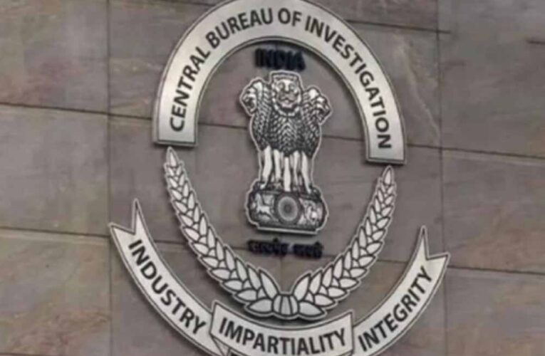 MCD में करप्शन पर CBI का बड़ा प्रहार! जूनियर इंजीनियर 10 लाख की रिश्वत लेते रंगे हाथों गिरफ्तार