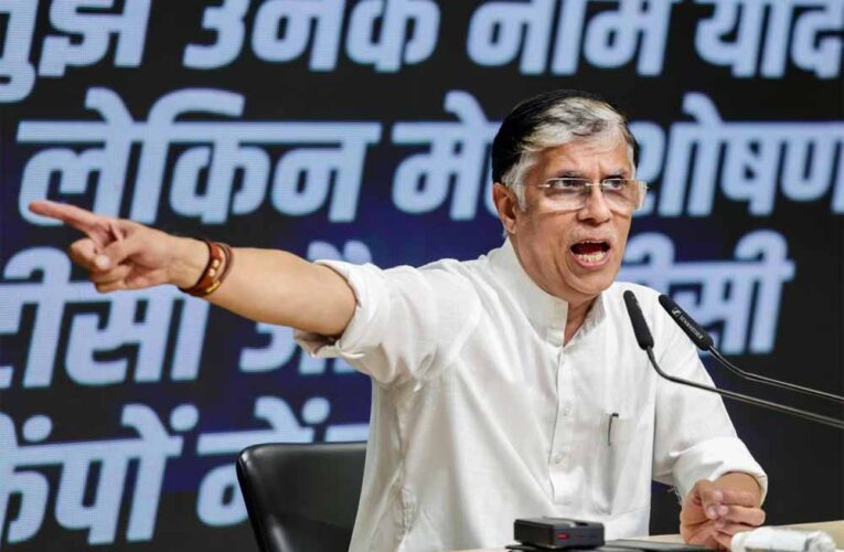 बिहार हार पर कांग्रेस का फुफकारा बयान: बोली– चुनाव आयोग और उसका ‘SIR’ भी जिम्मेदार!