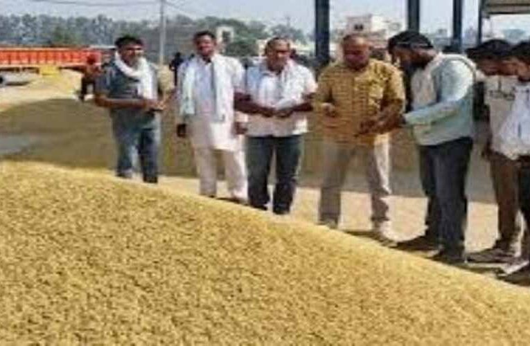 यूपी में धान खरीद को निरंतर मिल रहा किसानों का साथ