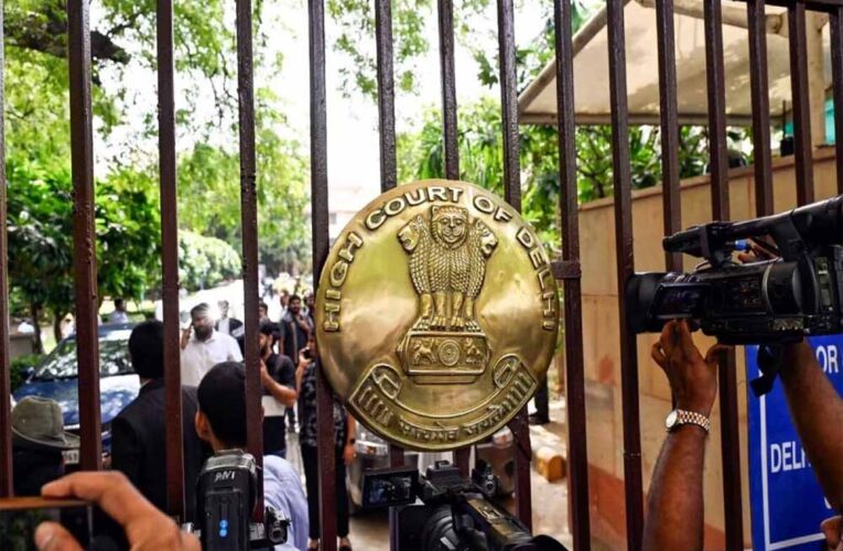 PM मोदी डिग्री विवाद: दिल्ली हाईकोर्ट का बड़ा आदेश, क्यों कहा—‘इसे सार्वजनिक करें’?