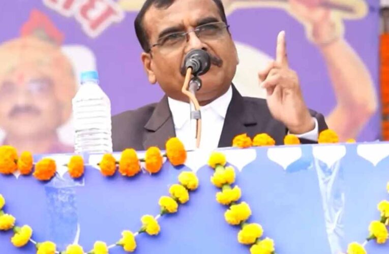 IAS संतोष वर्मा के बचाव में उतरे कांग्रेस के दिग्गज, ‘ब्राह्मण की बेटी’ बयान पर बढ़ी सियासी गर्मी