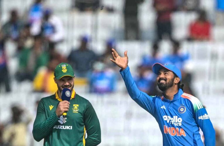 अफ्रीका ने पहले वनडे में जीता टॉस, पहले गेंदबाजी करने का किया फैसला