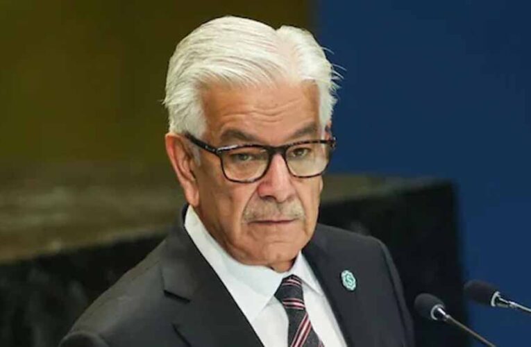 ख्वाजा आसिफ का भड़काऊ बयान: भारत–पाकिस्तान ‘दो मोर्चों की जंग’ के लिए तैयार रहें