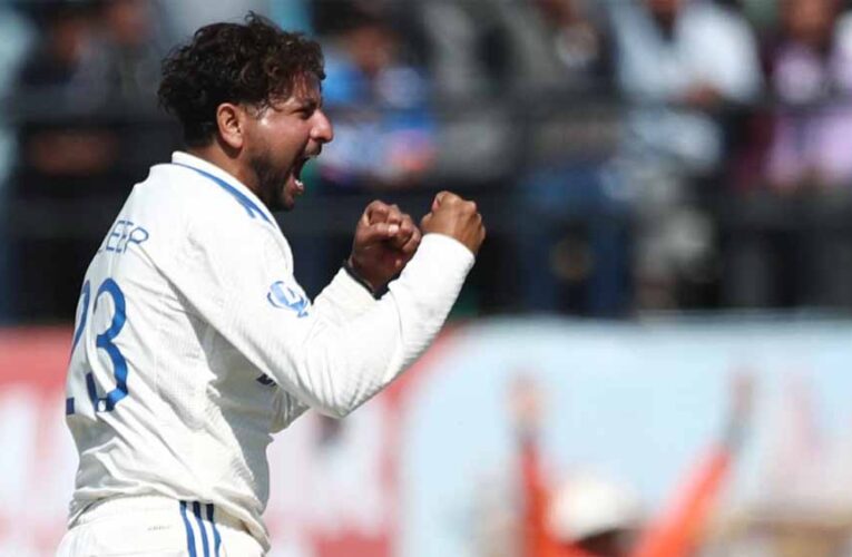 टी ब्रेक से पहले कुलदीप ने किया रिकेलटन का शिकार, मार्कराम नाबाद