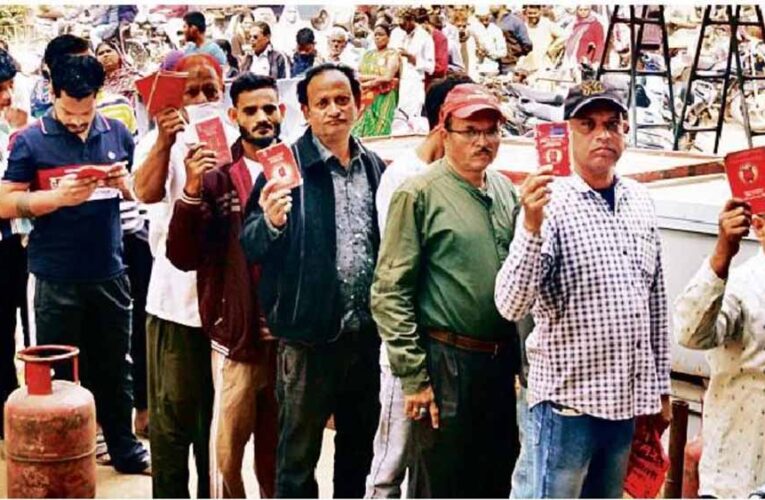 जबलपुर में LPG सिलेंडर संकट गहराया: 20 दिनों से परेशान उपभोक्ता, घंटों लाइन में भी खाली हाथ लौट रहे