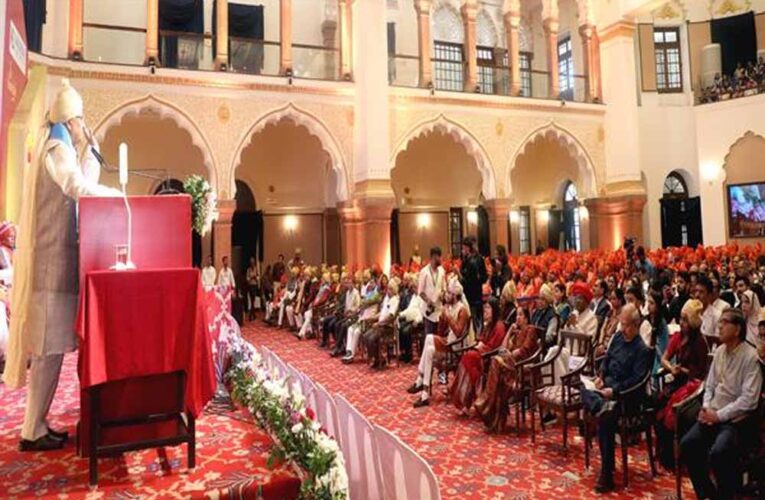 कर्म और परिश्रम से जो मिलता उसी में सच्चा आनंद : राज्यपाल पटेल