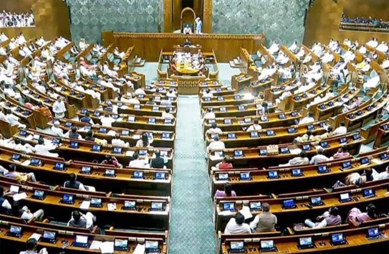 शीतकालीन सत्र से पहले सर्वदलीय बैठक गर्माई, विपक्ष बोला—SIR पर हो विशेष चर्चा