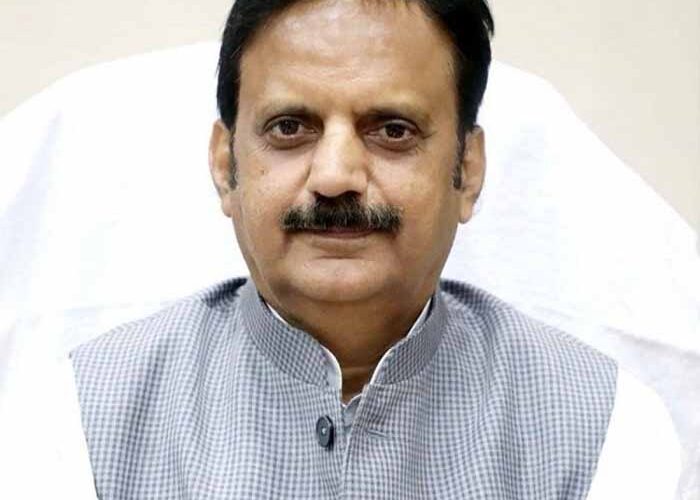 गौ-अभयारण्य के विकास से जुड़े निर्माण कार्य समय पर पूरा करें: उप मुख्यमंत्री शुक्ल