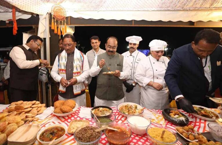 छत्तीसगढ़िया स्वाद से महक उठा केवड़िया:एकता नगर में छत्तीसगढ़ के पर्यटन एवं संस्कृति की गूंज