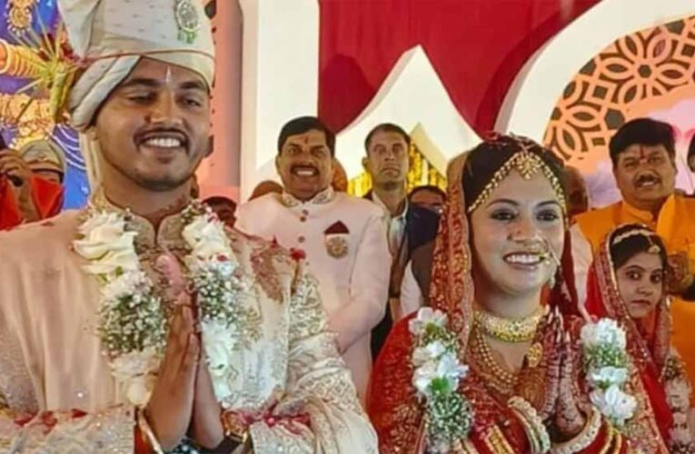 उज्जैन में सीएम मोहन यादव के बेटे का विवाह सम्पन्न, रामदेव और धीरेंद्र शास्त्री बने साक्षी