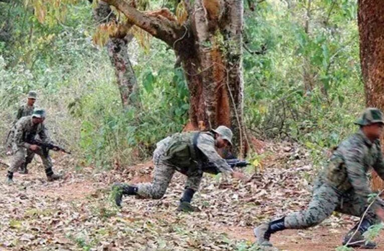 दंतेवाड़ा–बीजापुर बॉर्डर पर मुठभेड़: पाँच नक्सली ढेर, दो जवानों ने दिया बलिदान