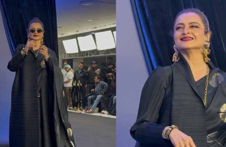 ब्लैक साड़ी में रेखा का आइकॉनिक अंदाज़ वायरल, वेडिंग सीजन में छा सकता है उनका ये लुक