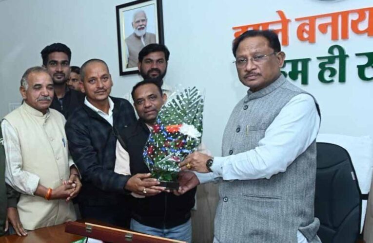 मुख्यमंत्री विष्णु देव साय से कुंभकार समाज के प्रतिनिधि मंडल की सौजन्य मुलाकात