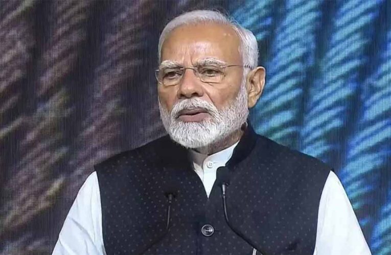 बंगाल रैली से पहले मौसम बना बाधा, पीएम मोदी का हेलिकॉप्टर नहीं उतर पाया