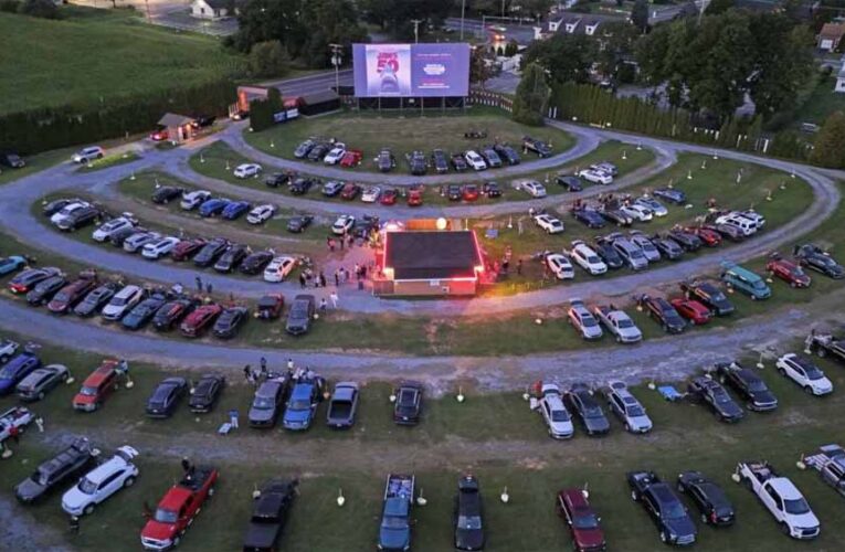 रायपुर में मेट्रो स्टाइल एंटरटेनमेंट: सेंध लेक में शुरू हुआ ड्राइव-इन मूवी कल्चर, वीकेंड पर DDLJ और Mohabbatein की स्क्रीनिंग