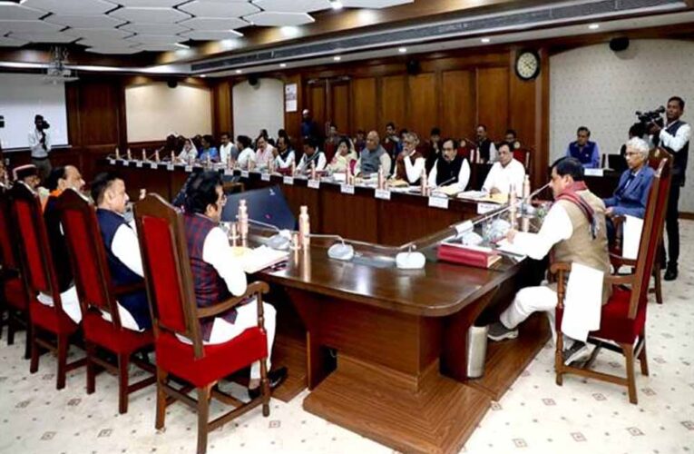 बड़वाह-धामनोद 4 लेन मार्ग मय पेव्हड शोल्डर के निर्माण कार्यों के लिए 2,508 करोड़ 21 लाख रूपये की प्रशासकीय स्वीकृति