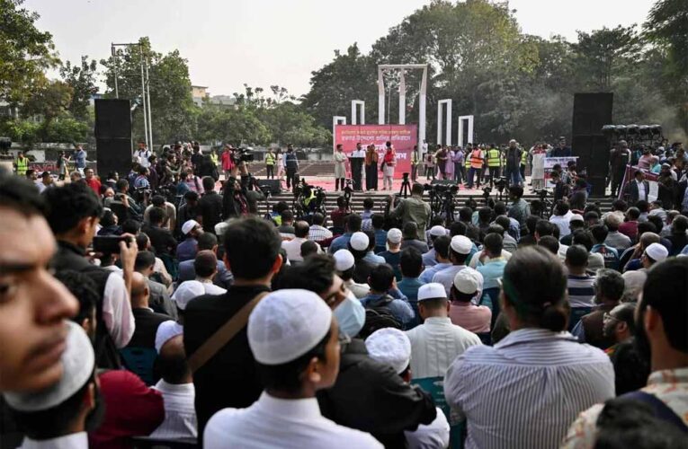 यूनुस के आवास से संसद तक कब्जे की चेतावनी, इंकलाब मंच ने दी ‘तख्तापलट’ की धमकी