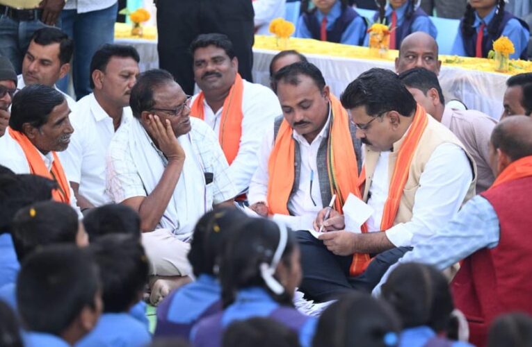 रायपुर : मुख्यमंत्री  विष्णुदेव साय के नेतृत्व में ग्रामीण बुनियादी ढांचे को मिल रही मजबूती– उपमुख्यमंत्री  विजय शर्मा