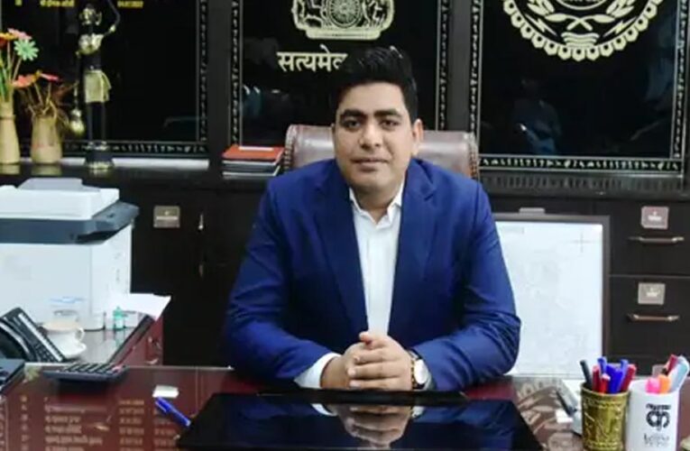 दंतेवाड़ा : कलेक्टर दुदावत ने नहाड़ी व पोटाली के ग्रामों का किया निरीक्षण