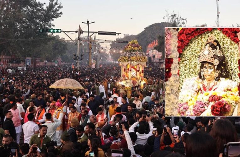 रणजीत हनुमान प्रभातफेरी: रामायण आधारित झांकियों के साथ चला बाबा रणजीत का रथ, 7 लाख श्रद्धालुओं ने लिया भाग