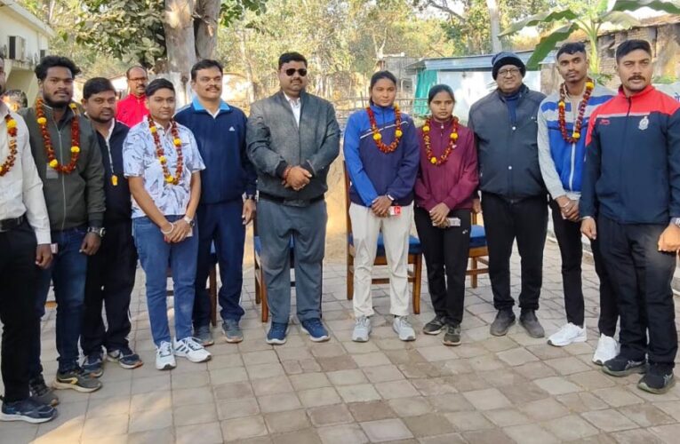 रायपुर : चयनित अग्निवीरों एवं अभ्यर्थियों का शिक्षा मंत्री गजेन्द्र यादव ने किया सम्मान