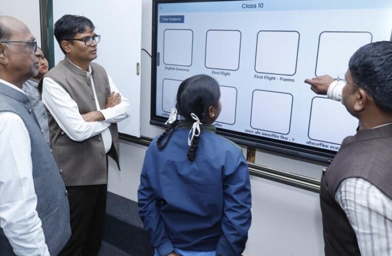 रायपुर : तनाव मुक्त होकर स्वस्थ मन से पढ़ाई करें – वित्तमंत्री श्री ओ.पी.चौधरी