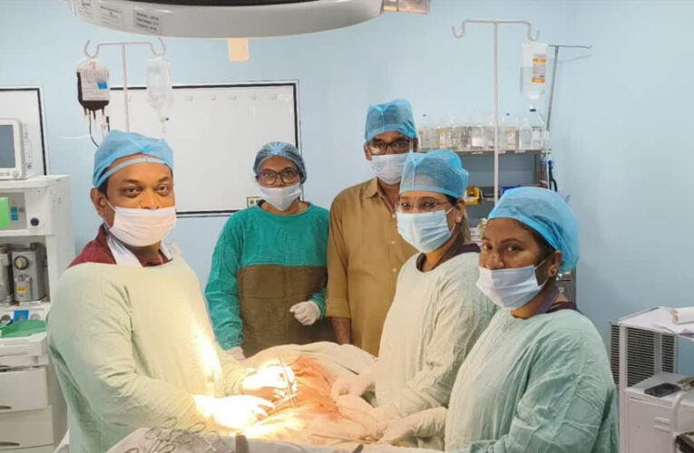 बुरहानपुर में डॉक्टरों का मिरेकल: 57 वर्षीय महिला के पेट से 8 किलो का ट्यूमर निकाला