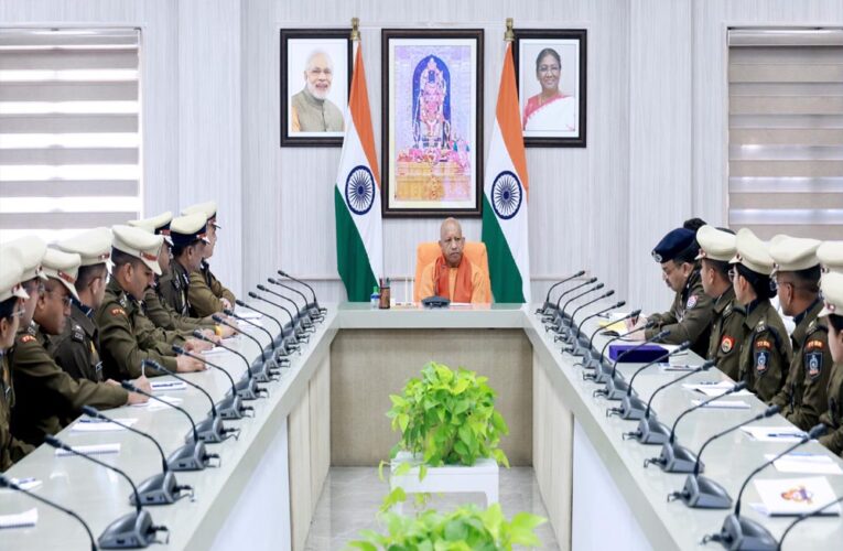 संवाद, संवेदनशीलता और सकारात्मकता से बनेंगे प्रभावी पुलिस अधिकारीः मुख्यमंत्री