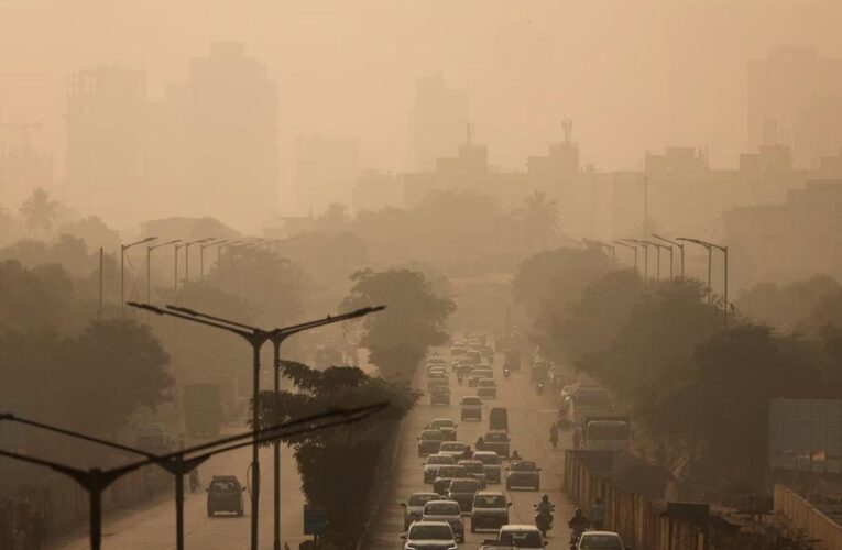 मुंबई में बढ़ा प्रदूषण, GRAP 4 लागू; जानें नई पाबंदियों का असर