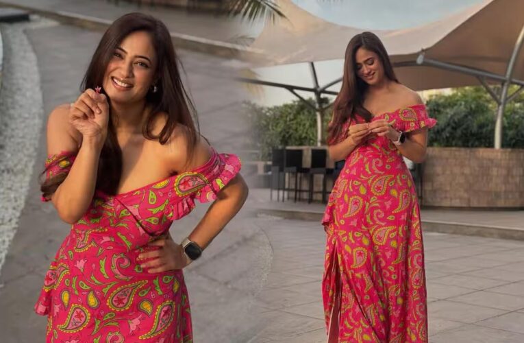 45 की उम्र में श्वेता तिवारी का ग्लैमरस लुक, टोंड फिगर देख फैंस बोले– Ufff!