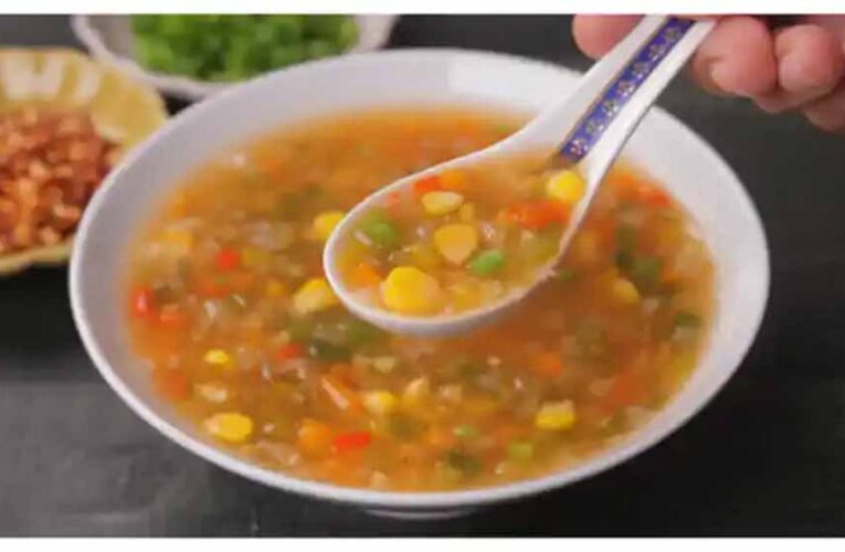 बच्चों को भी भाएगा हेल्दी Mix Veg Soup, ऐसे बनाएं घर पर