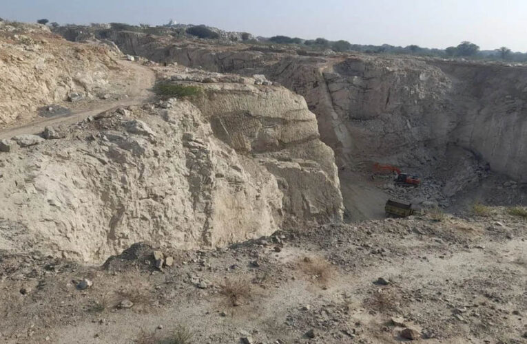 अरावली में माफिया राज, 15 साल में 50 हजार करोड़ का अवैध खनन, पूर्व डीएफओ का चौंकाने वाला खुलासा