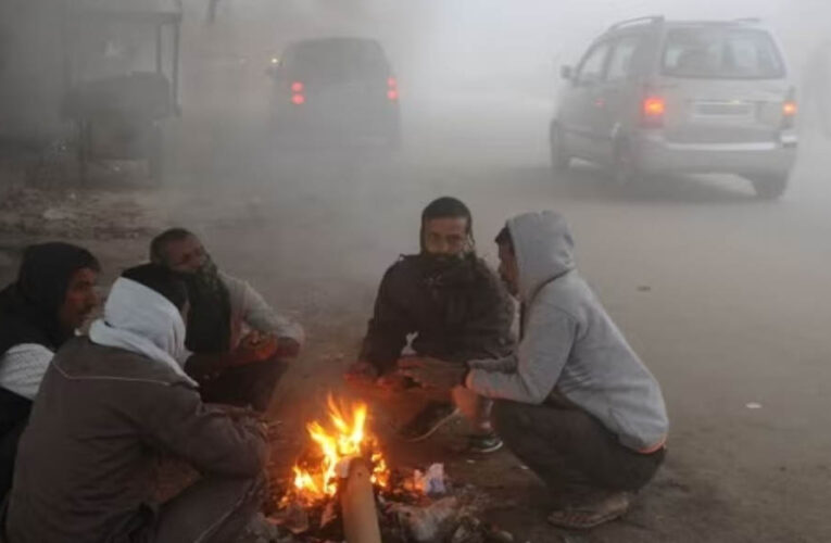 मौसम का प्रहार: यूपी में ठंड के साथ बारिश के आसार, 7 राज्यों में दोहरी मार