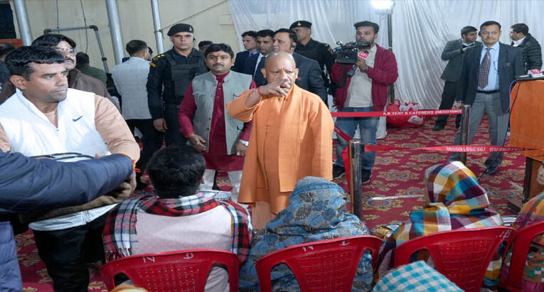 भीषण शीतलहर का कहर: यूपी में 12वीं तक के सभी स्कूल 1 जनवरी तक बंद, सीएम योगी के सख्त निर्देश