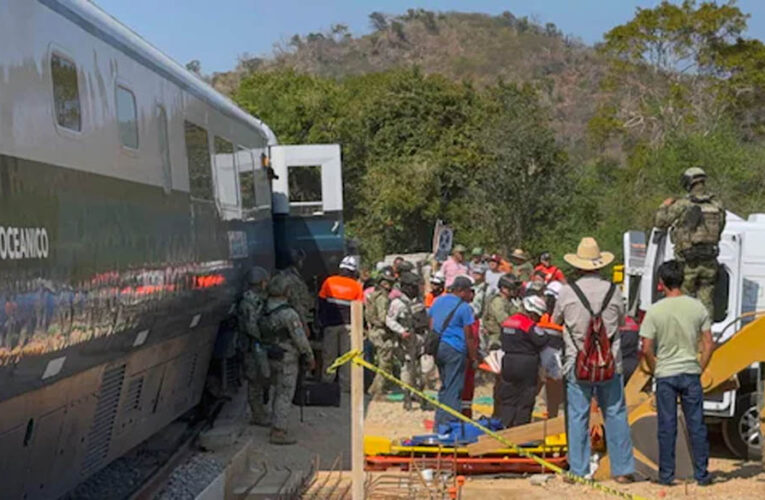 मेक्सिको में ट्रेन दुर्घटना: पटरी से उतरी ट्रेन, 13 की मौत, 100 यात्री गंभीर रूप से घायल