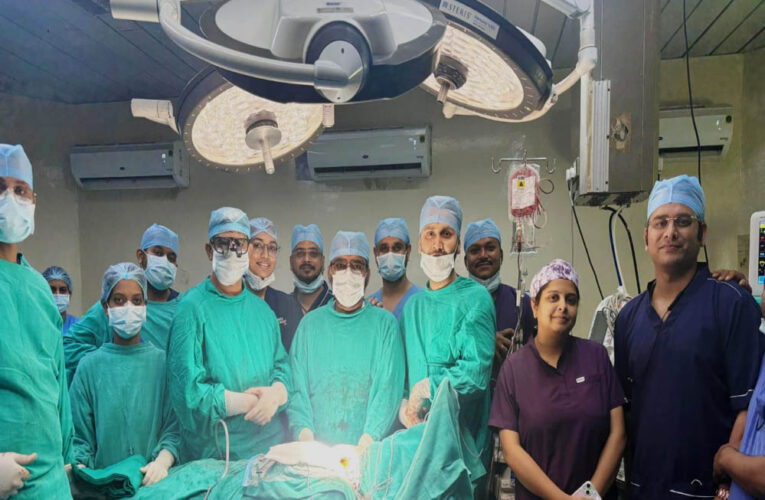 रायपुर : छाती के दुर्लभ कैंसर का सफल ऑपरेशन, अम्बेडकर अस्पताल रायपुर में बची मरीज की जान