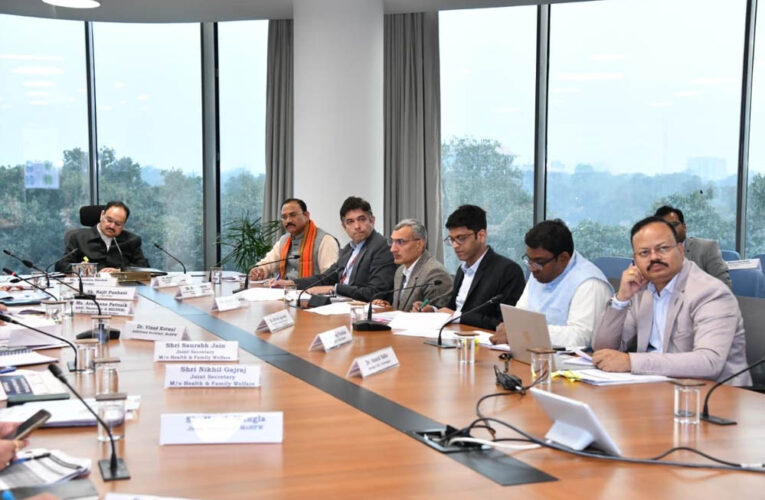 रायपुर : केंद्रीय स्वास्थ्य मंत्री नड्डा ने की प्रदेश की स्वास्थ्य स्थिति की उच्च स्तरीय समीक्षा