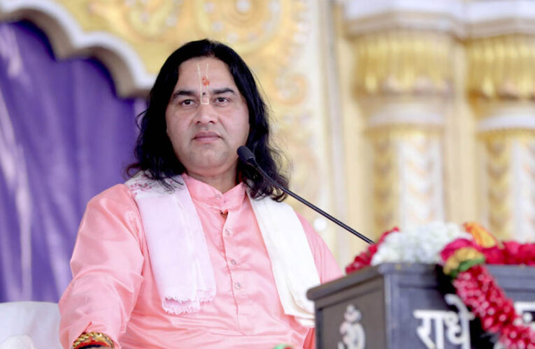 देवकीनंदन ठाकुर की KKR को दो टूक चेतावनी, बोले– IPL से बांग्लादेशी खिलाड़ियों को बाहर करो, हिंदुओं की भावनाओं से खिलवाड़ बंद हो