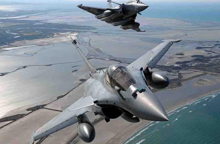 राफेल और Su-57 की जोड़ी से बढ़ेगी इंडियन एयरफोर्स की ताकत, रूस से फाइटर जेट पर डील संभव