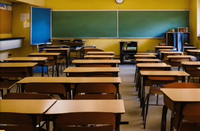 एमपी में 10 साल में 32,000 से ज्यादा स्कूल बंद, 61,000 शिक्षक और 54 लाख बच्चे कम—CBI जांच की उठी मांग