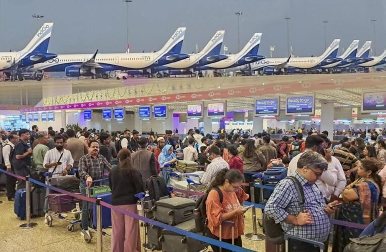 इंडिगो पर 9000 करोड़ का जुर्माना, छत्तीसगढ़ सिविल सोसायटी ने भेजा नोटिस, आज 4 फ्लाइट्स रद्द