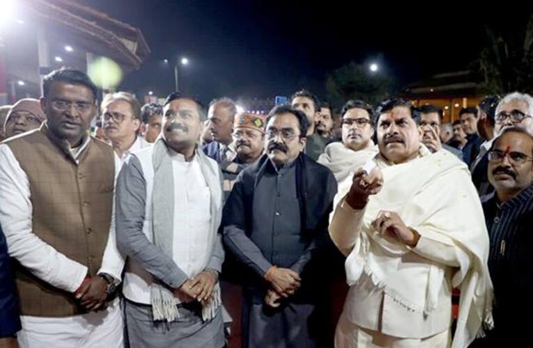 मुख्यमंत्री डॉ. यादव ने खजुराहो स्थित पश्चिमी मंदिर समूह परिसर में लाइट एंड साउंड-शो देखा