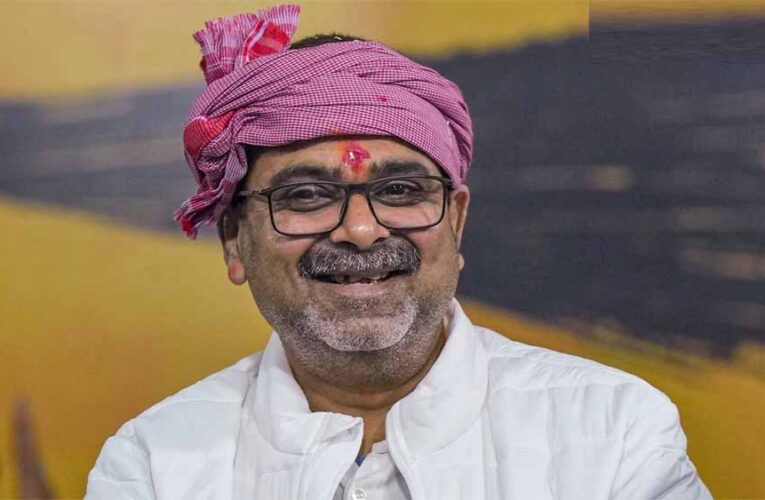 अवध ओझा का बड़ा बयान: अब RSS के प्रशंसक, बोले—दूसरे दलों में चिंतक नहीं, सिर्फ चाटुकार