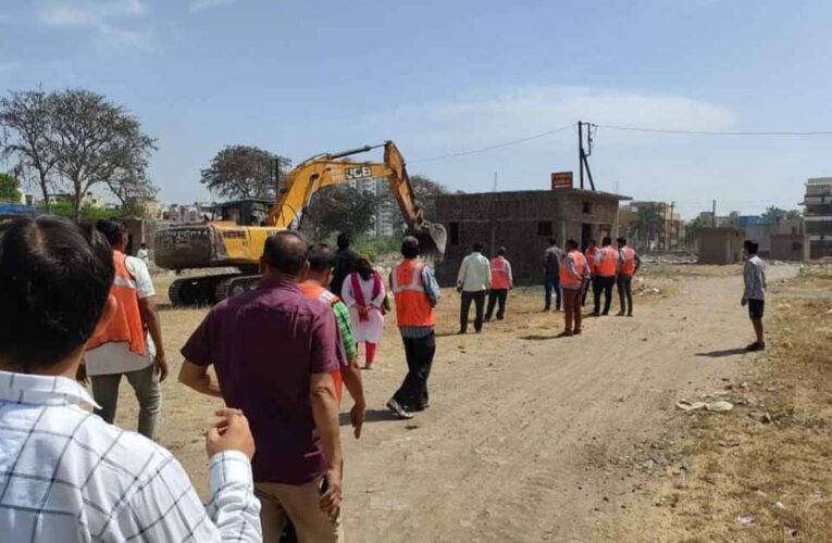 योगी सरकार की सख्ती का असर, दनकौर में 500 करोड़ की सरकारी भूमि अतिक्रमण से मुक्त