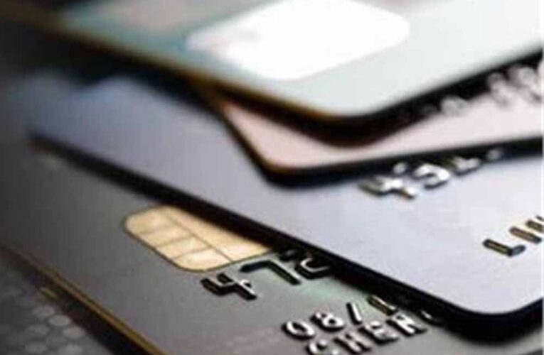 Credit Card Users Alert! नए साल से बदल जाएंगे ये बड़े नियम, सीधे पड़ेगा आपकी जेब पर असर